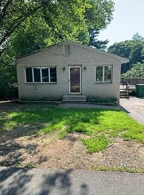 1st image of 51 Lakeshore Dr