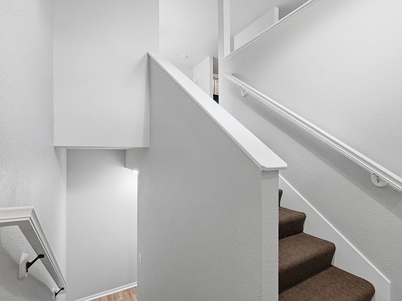 2nd image of 10337 Parkview Ave #10337