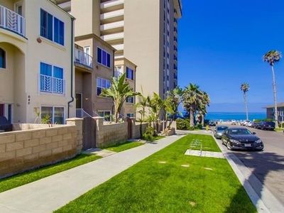 641 Chalcedony St, San Diego, CA, 92109
