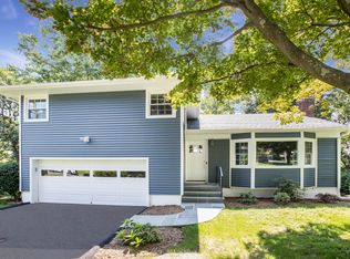 9 Elmwood Rd, White Plains, NY 10605