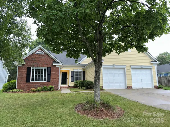5416 Hedgecrest Pl, Charlotte, NC 28269
