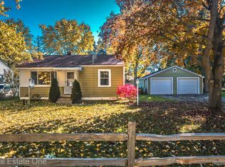 3363 Theodore E, Wixom, MI 48393