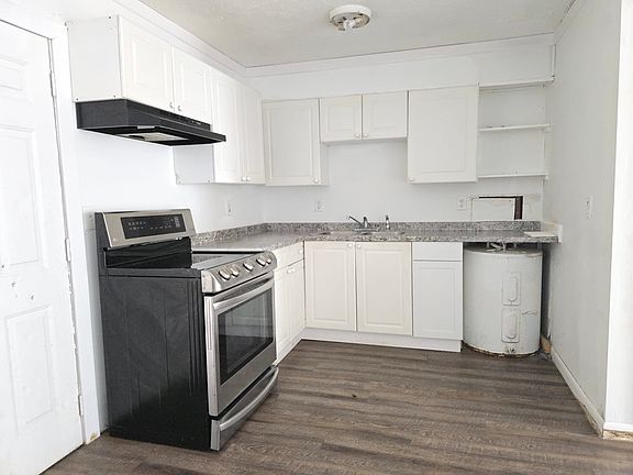 4th image of 658 Jolly Ave S #10