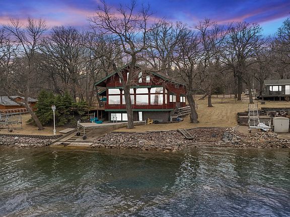 2nd image of 47774 Linden Beach Rd