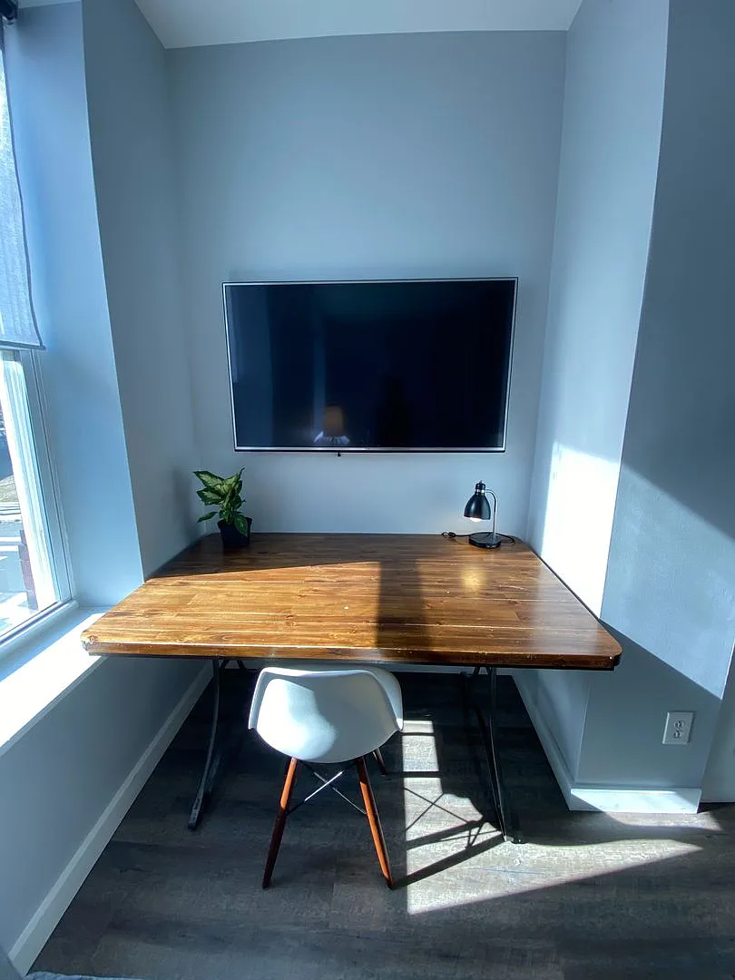 1535 W Poplar St. — Photo 4