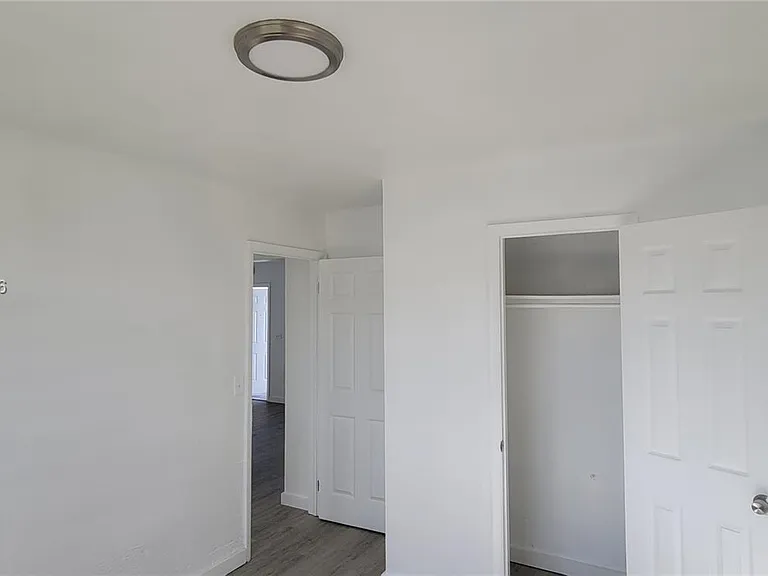 111 SW 18th Ave #3 — Photo 6