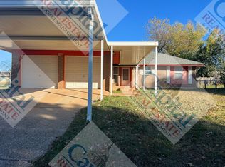 2006 Fox Ave, Moore, OK 73160