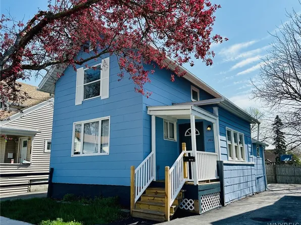 30 1/2 Columbia Ave, Batavia, NY 14020