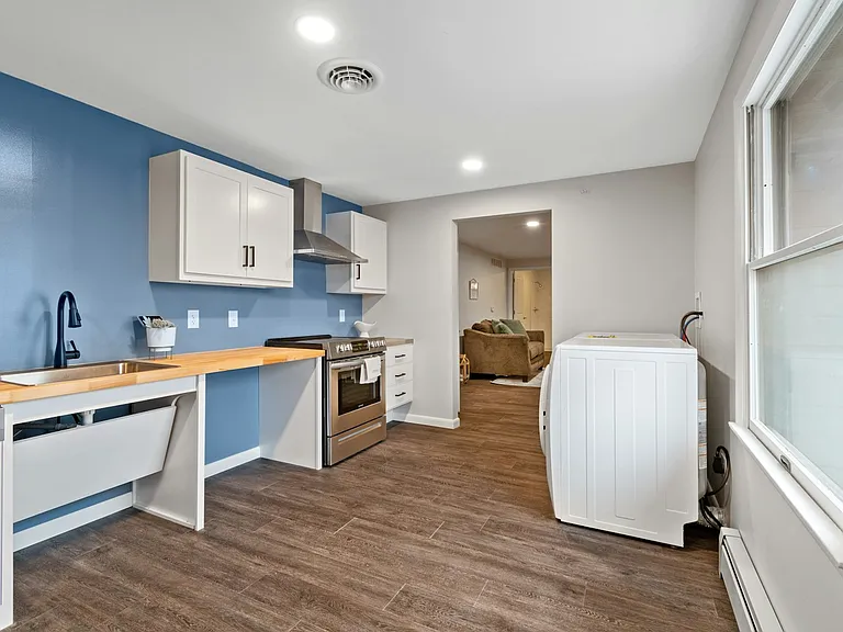 3527 Vienna St #6 — Photo 9