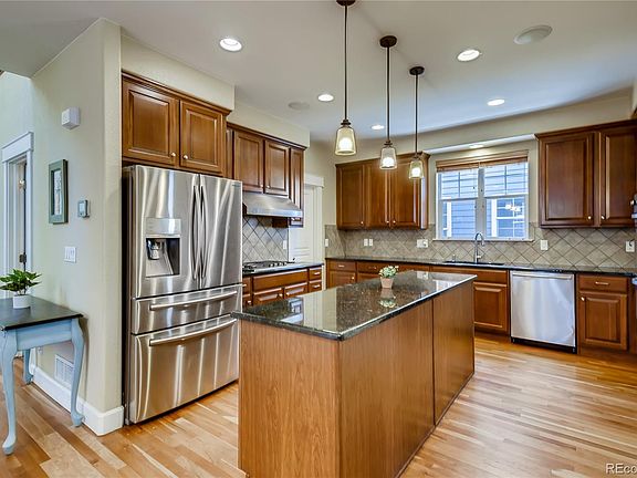 4th image of 2944 Elmira St
