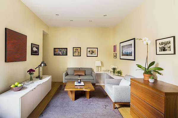 Sold by Compass | media 9