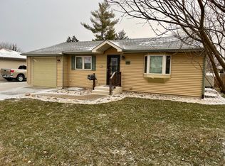 608 S Isadore St, Mitchell, SD 57301