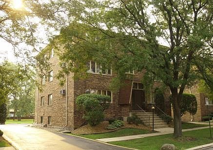 1st image of 10405 S Sheffield Dr #1N