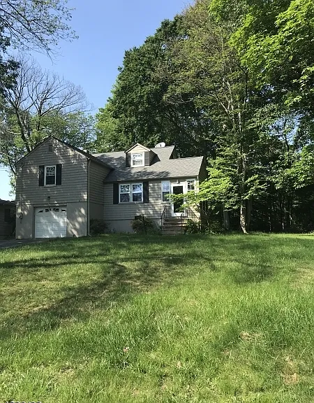 41 Beechwood Rd — Photo 1