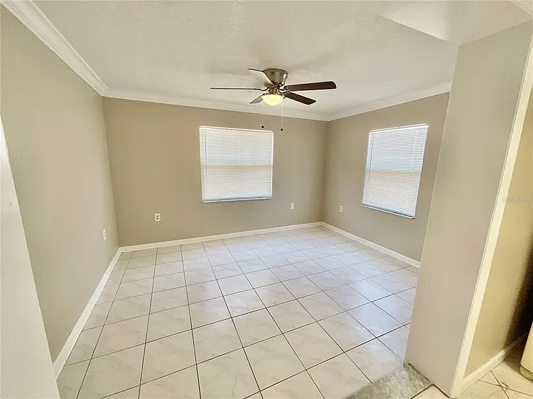 3054 Primrose Dr — Photo 9