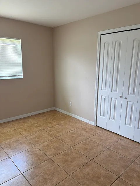 3 bed, $1,700 — Photo 4