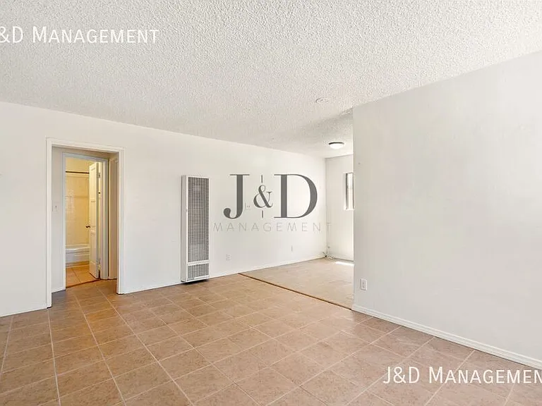 2248 Ocean View Blvd #4 — Photo 2