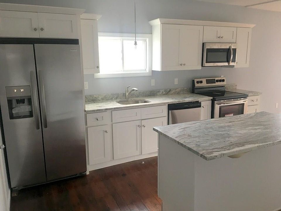 1st image of 670 Wickenden St