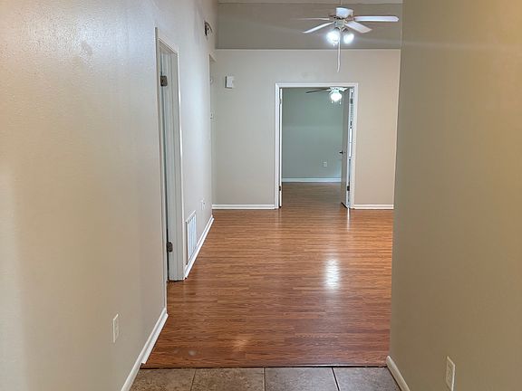 2nd image of 377 Canterbury Cir NW