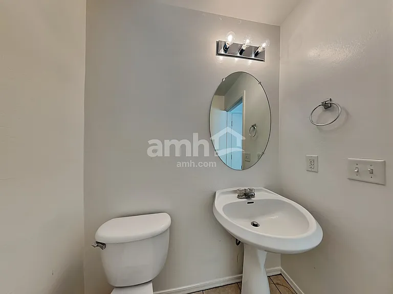 4242 E Baylor Ln — Photo 10