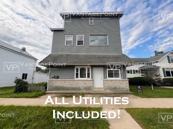 713 Main St, Marinette, WI 54143