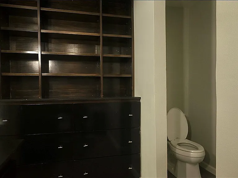 9810 Cliffwood Dr — Photo 15
