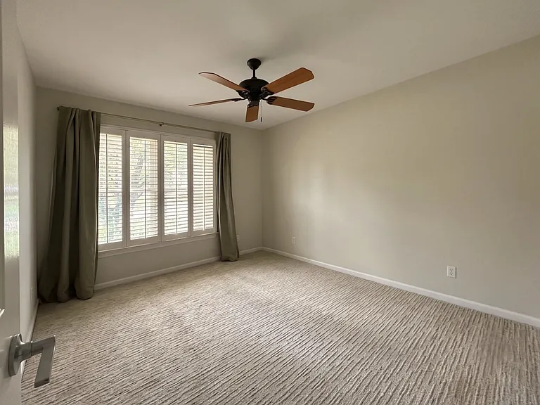 174 Cavalry Dr — Photo 15
