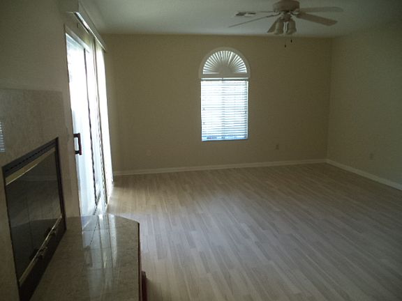 4th image of 9511 Stoney Creek Dr