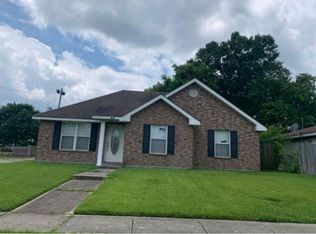 44 Gardenia Ln, Westwego, LA 70094