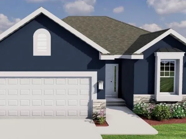 12514 S White Ash Ln, Lake Lotawana, MO 64086