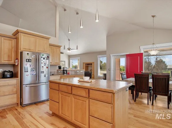 12456 Karcher Rd, Nampa, ID 83651