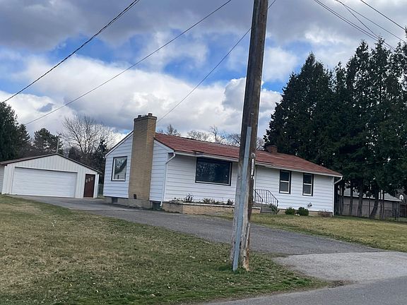 3rd image of 2520 N Bradley Rd