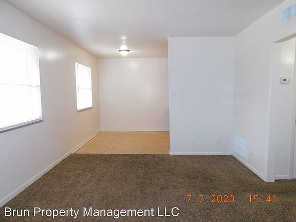 4th image of 2716 Holbrook Dr APT 7
