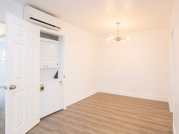 5th image of 1043 N Genesee Ave APT 4