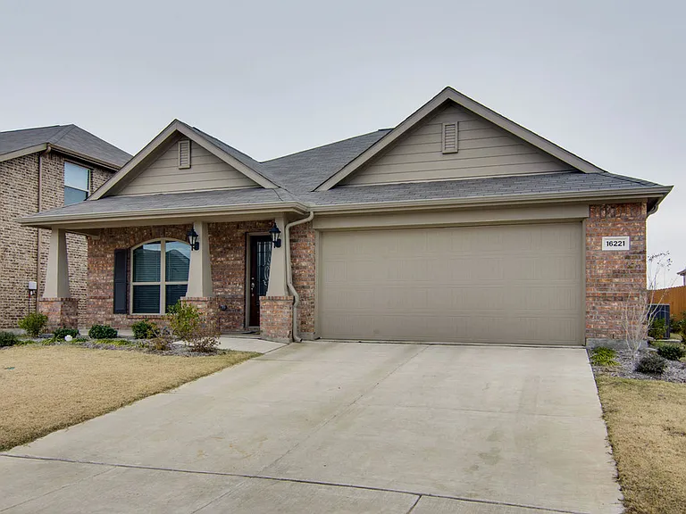 16221 Stillhouse Hollow Ct — Photo 2