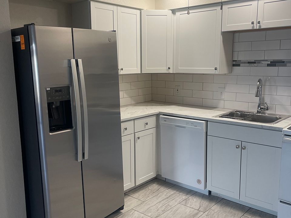 1st image of 909 S Priest Dr APT 4