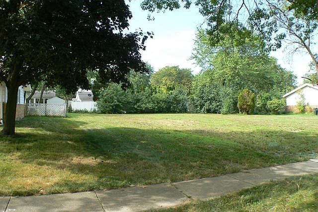 1st image of 565 Maywood Ln