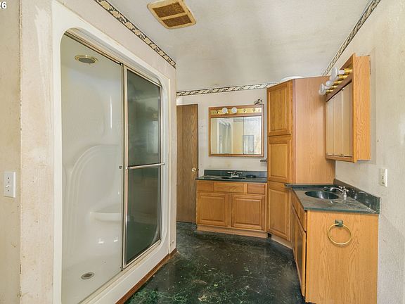 5th image of 20220 Veta St