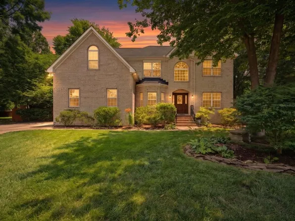 707 River Gate Ct, Chesapeake, VA 23322
