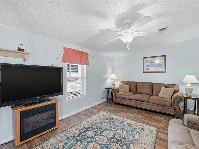 326 Nesbitt Park Ave — Photo 3