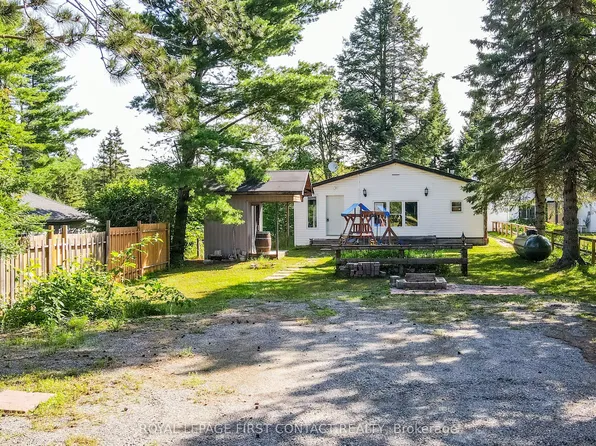 1088 Colony Rd, Bracebridge, ON P1L 1X3