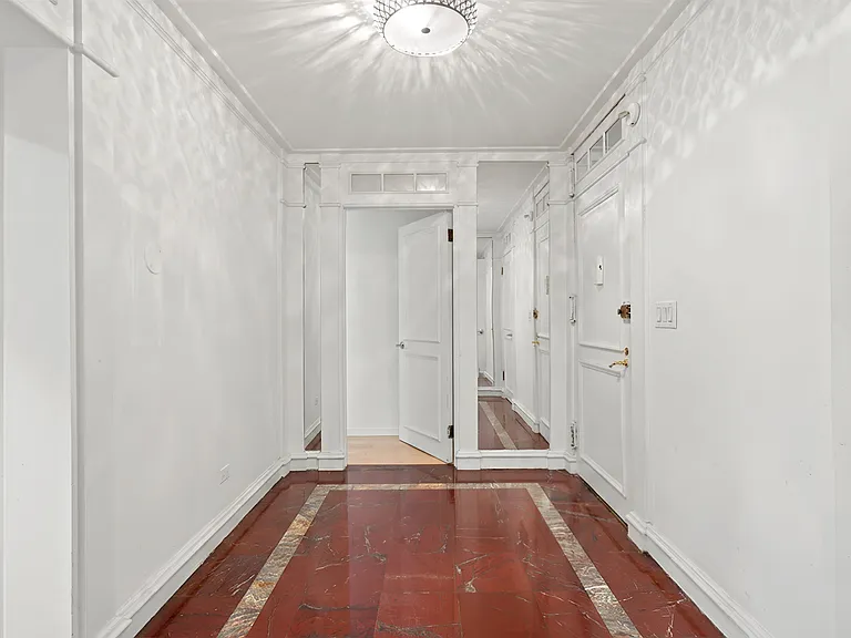 300 E 33rd St #15C — Photo 7