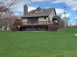 1985 Arch Rd, Eaton Rapids, MI 48827