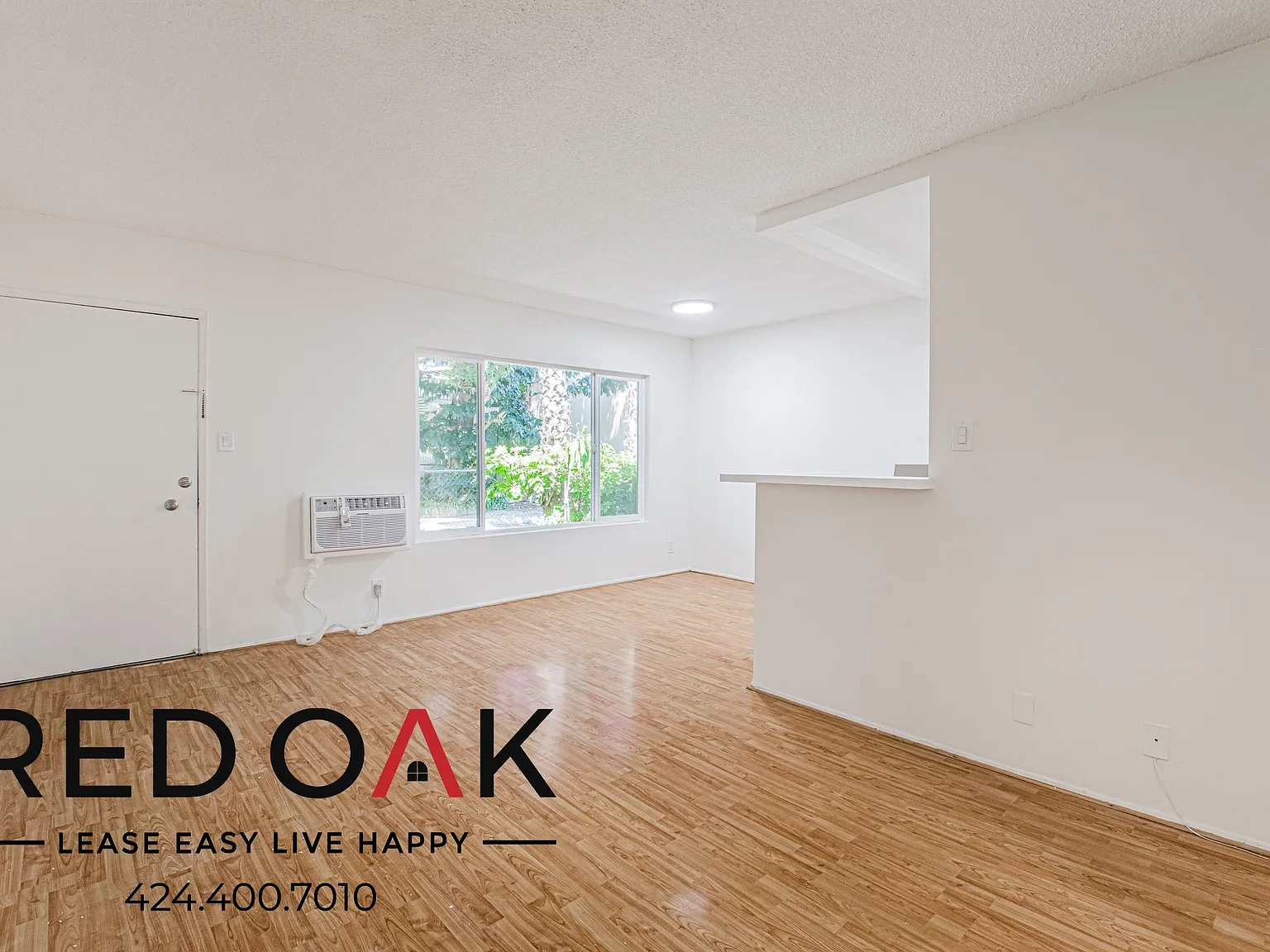 Stylish 1-Bed with Parking Included and Stainless Steel Appliances ~ In Mar Vista! — Photo 1