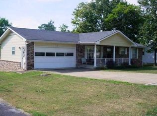 1810 Hallmark Cir, Mountain Home, AR 72653
