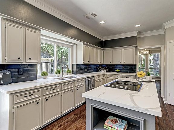 3rd image of 1822 Breezy Bend Dr