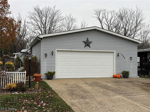 5th image of 1085 Sagramore Dr N