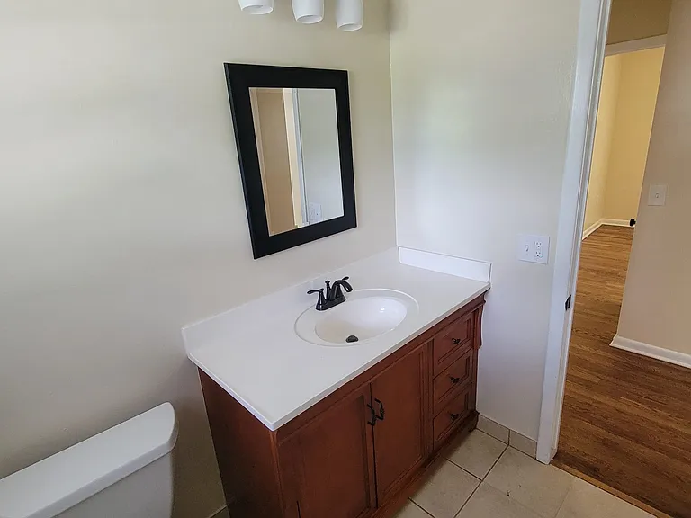 2145 Mitchell St — Photo 5