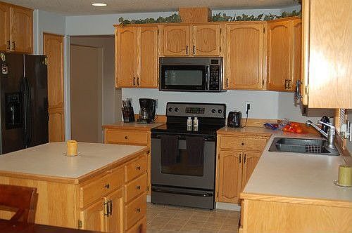 2nd image of 2906 NE 165th Ave