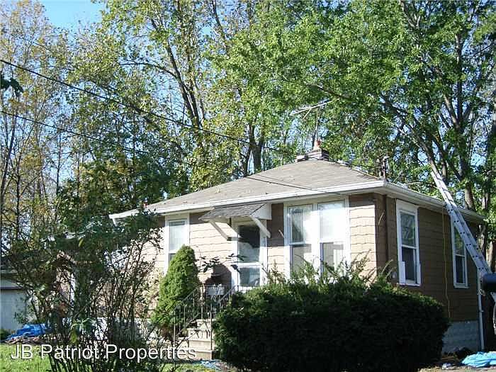 1st image of 728 1/2 Georgia Ave